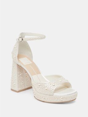 Dolce Vita Pandro Pearl Wide Heels True White Satin 7.5W